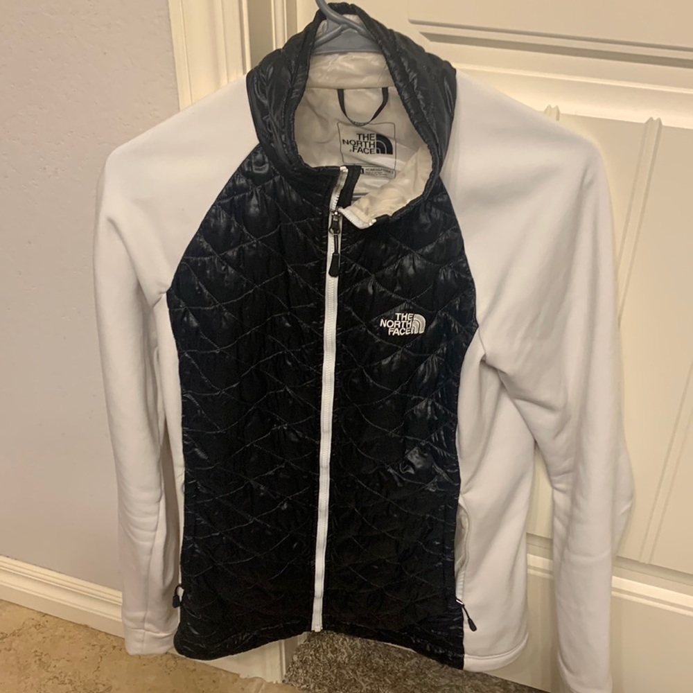 Womens light weight north face jacket